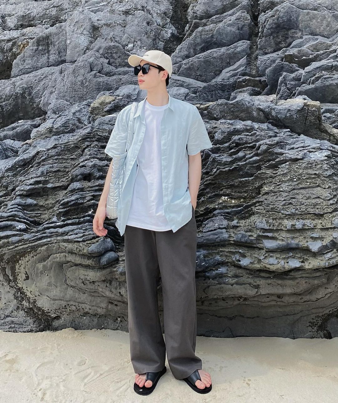Áo Sơ Mi ROUTINE Tay Ngắn Linen Xếp Ly Trước Form Fitted - 10S23SHS004 | LASTORE MENSWEAR