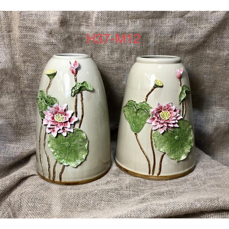 Bình cắm hoa dáng chuông, men đá cổ, họa tiết đắp nổi thủ công. Gốm sứ Bát Tràng cao cấp.