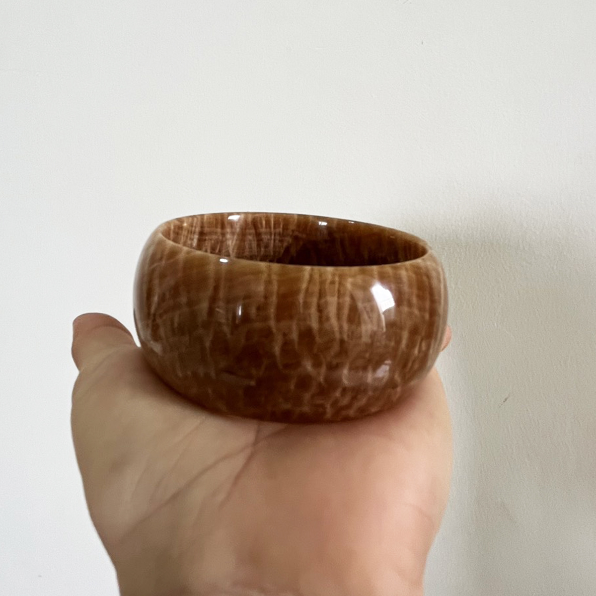 Vòng tay cẩm thạch màu vàng ngọc thật cho mệnh Kim và Thổ cao 2.7-3cm vongtaymenhkim