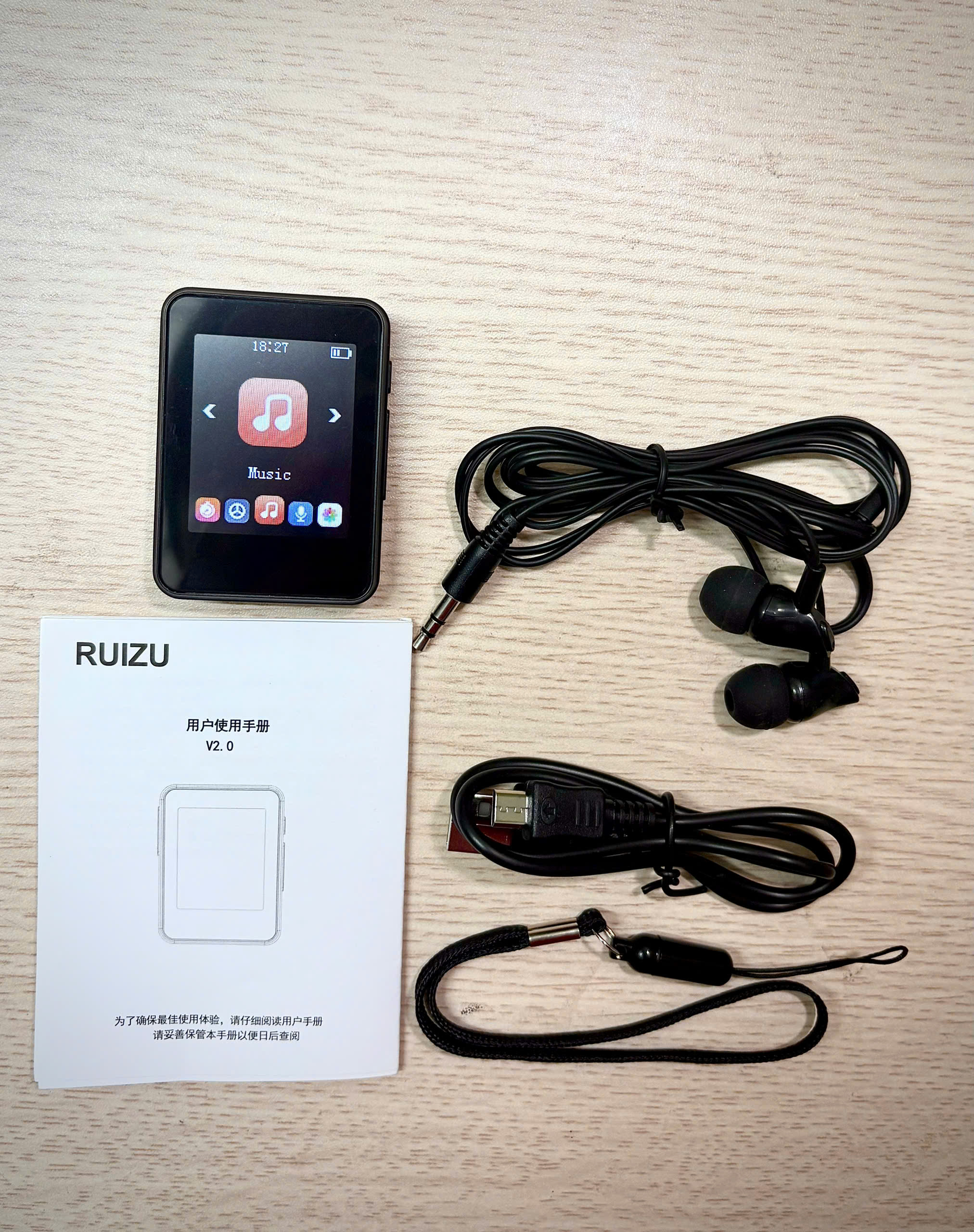 Ruizu X81 - Máy Nghe Nhạc Lossless, Loa Ngoài, tặng kèm tai nghe- Hàng chính hãng