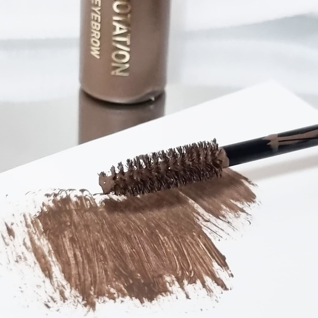 Mascara Chải Đổi Màu Lông Mày Chống Lem Trôi Kissme Heavy Rotation Coloring Eyebrow (8g)-Màu Xám Be