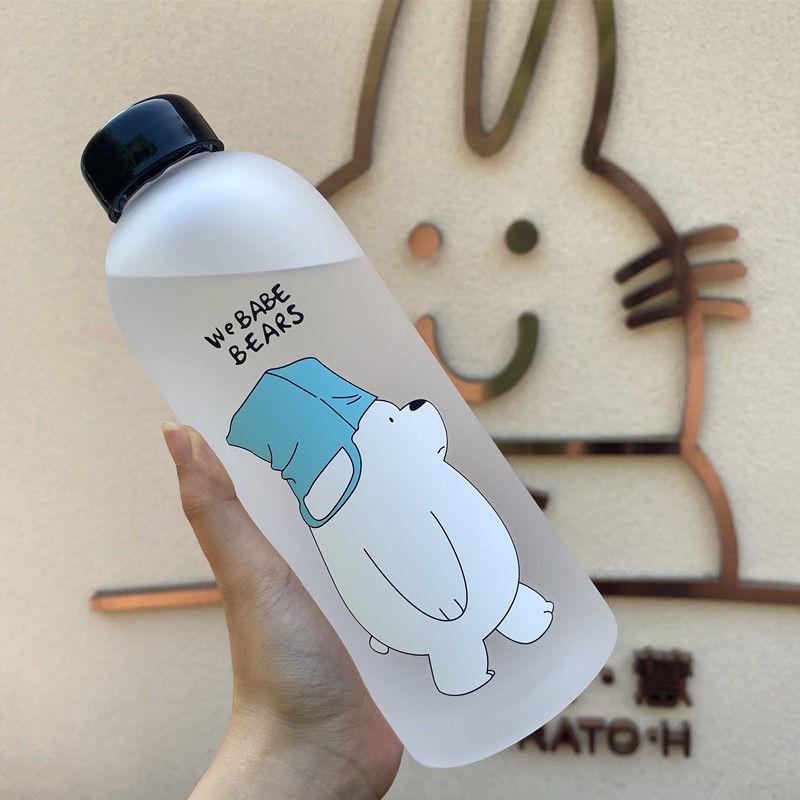 Bình Đựng Nước Cute 900ml Hàn Quốc Nhựa Cao Cấp Hình Gấu Bear Phụ Kiện 7 món - SHOPGIATOT1989