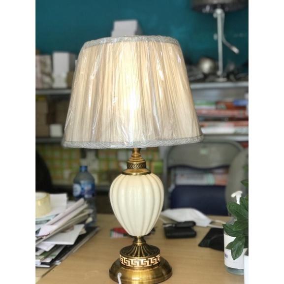 Đèn bàn gốm sứ, đèn để bàn HQ