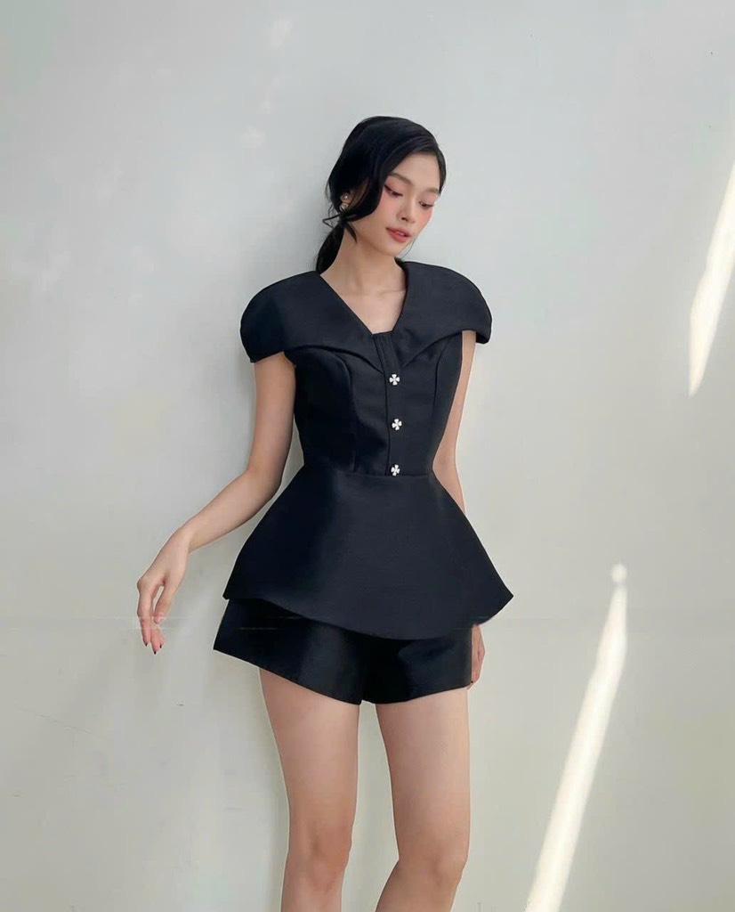 Set short áo thiết kế nút đá