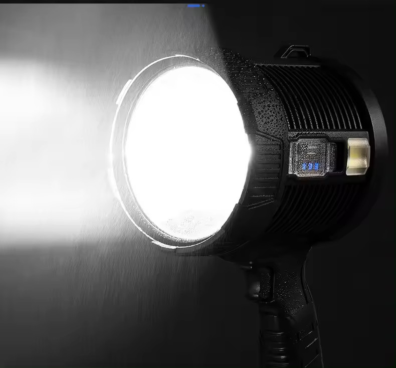 Đèn pin cầm tay tìm kiếm cứu nạn Terino WP-470 (chống nước, sạc điện và sạc năng lượng mặt trời) - Hàng chính hãng