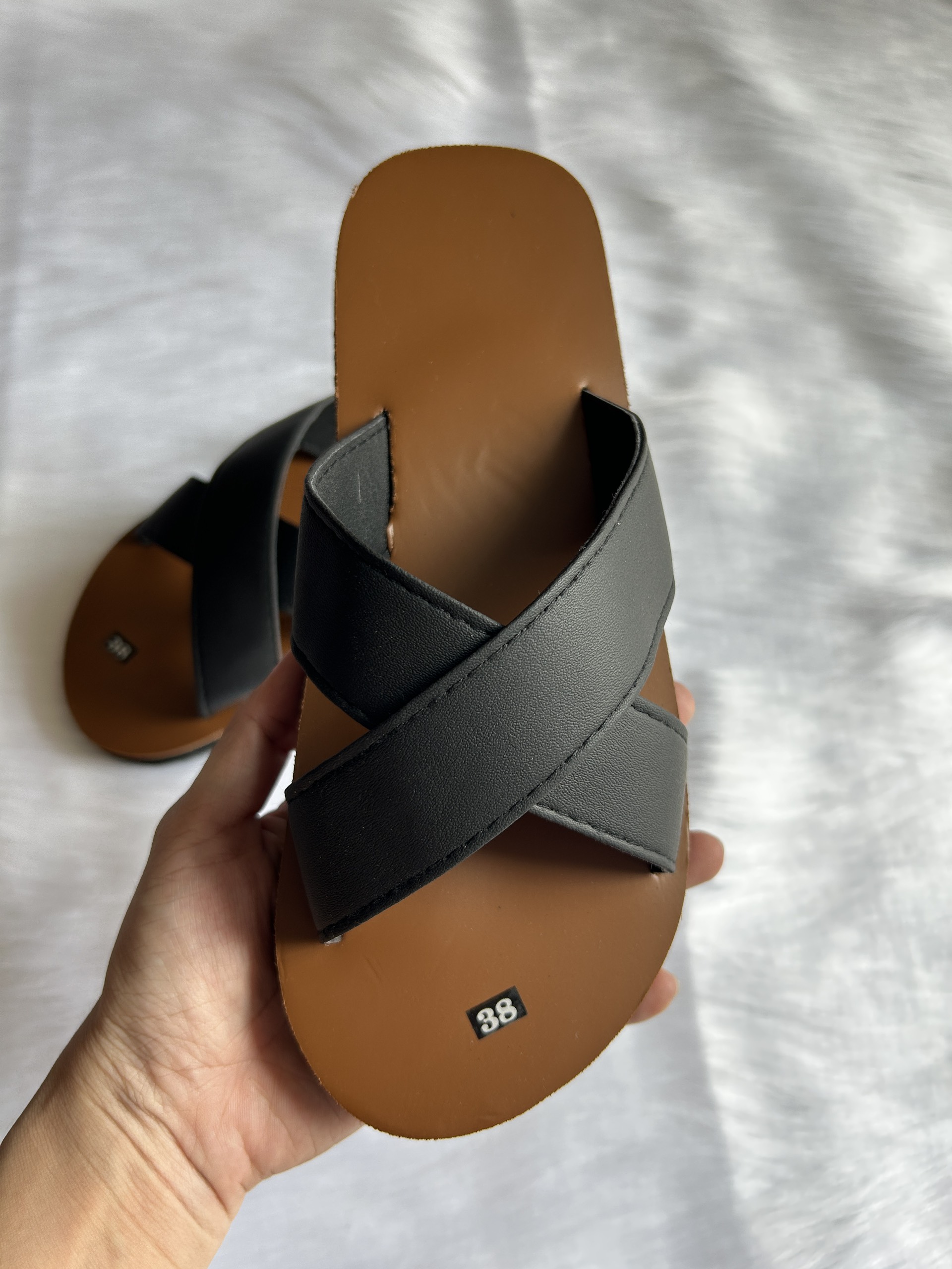 Dép sandal Nữ quai da mềm Đế bệt Cao Su ôm chân LYNA Sandal mã SD261