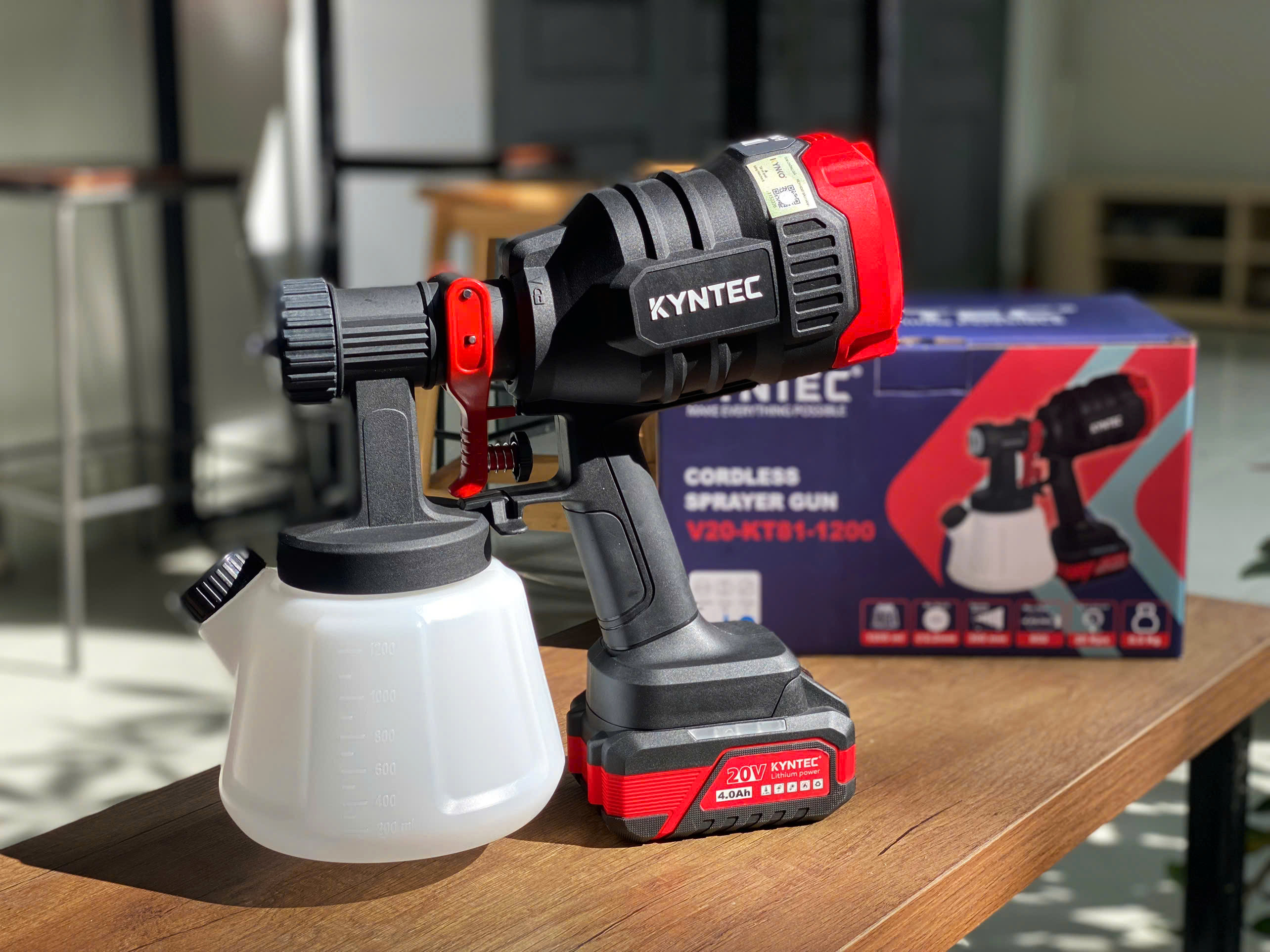 Thân máy phun sơn pin KYNKO KYNTEC 20V V20 - KT81 - 1200 (giá không gồm pin)