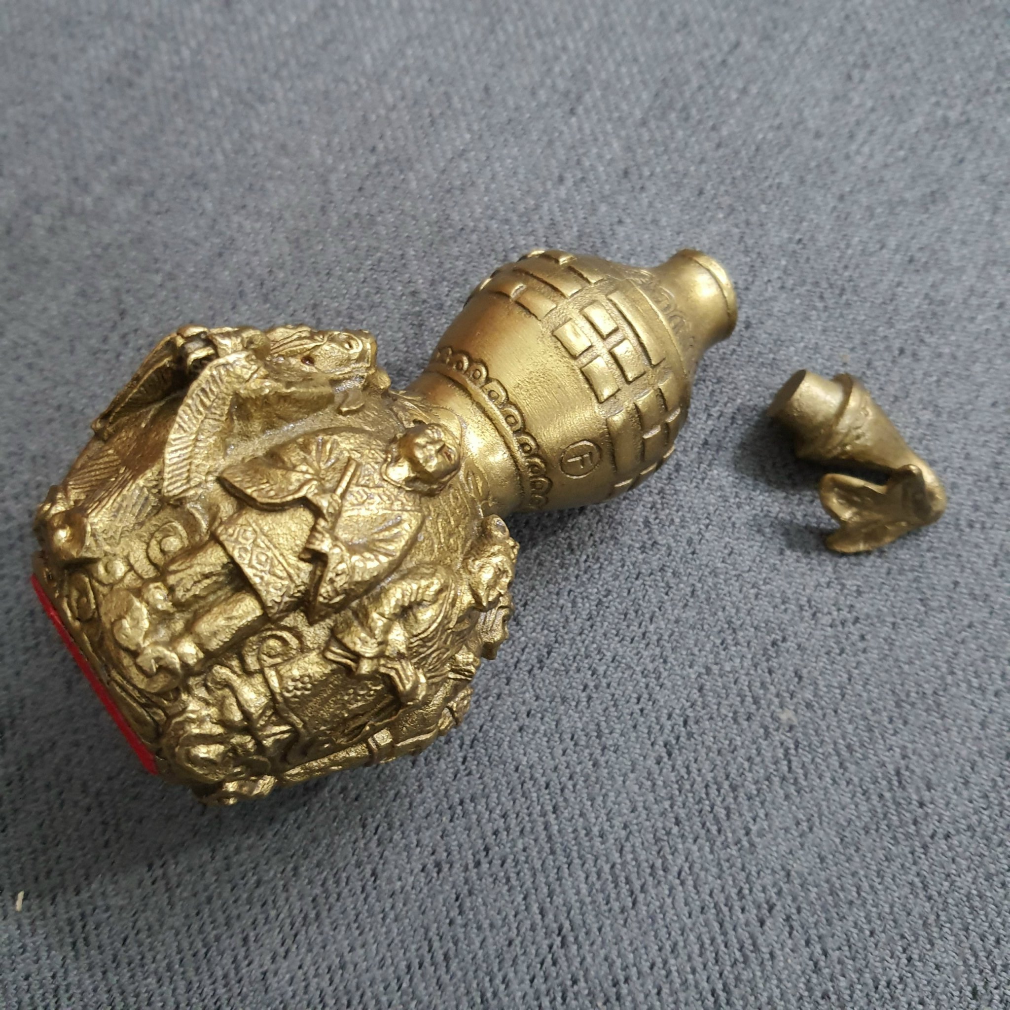 Hồ lô bát tiên chất liệu bằng đồng thau MS0220