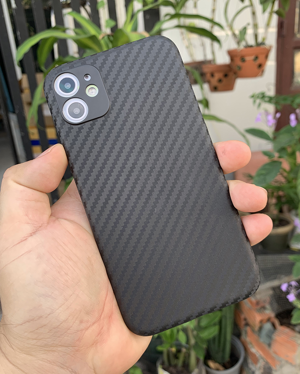 Ốp lưng siêu mỏng, vân carbon dành cho iPhone 11 - Màu đen