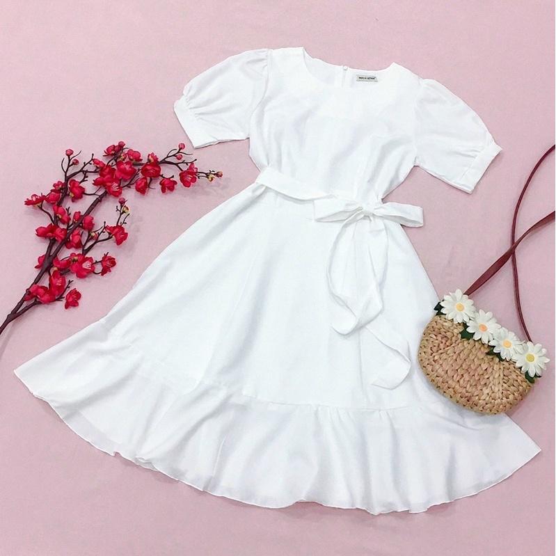 Đầm váy trắng đuôi cá cột eo