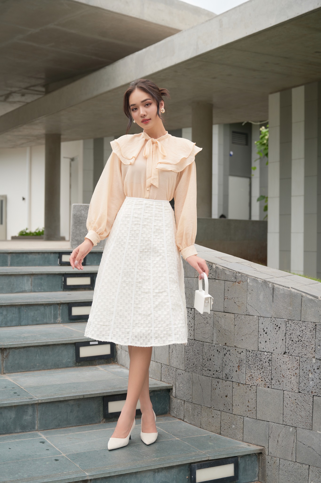 OLV - Áo Kaily Beige Top