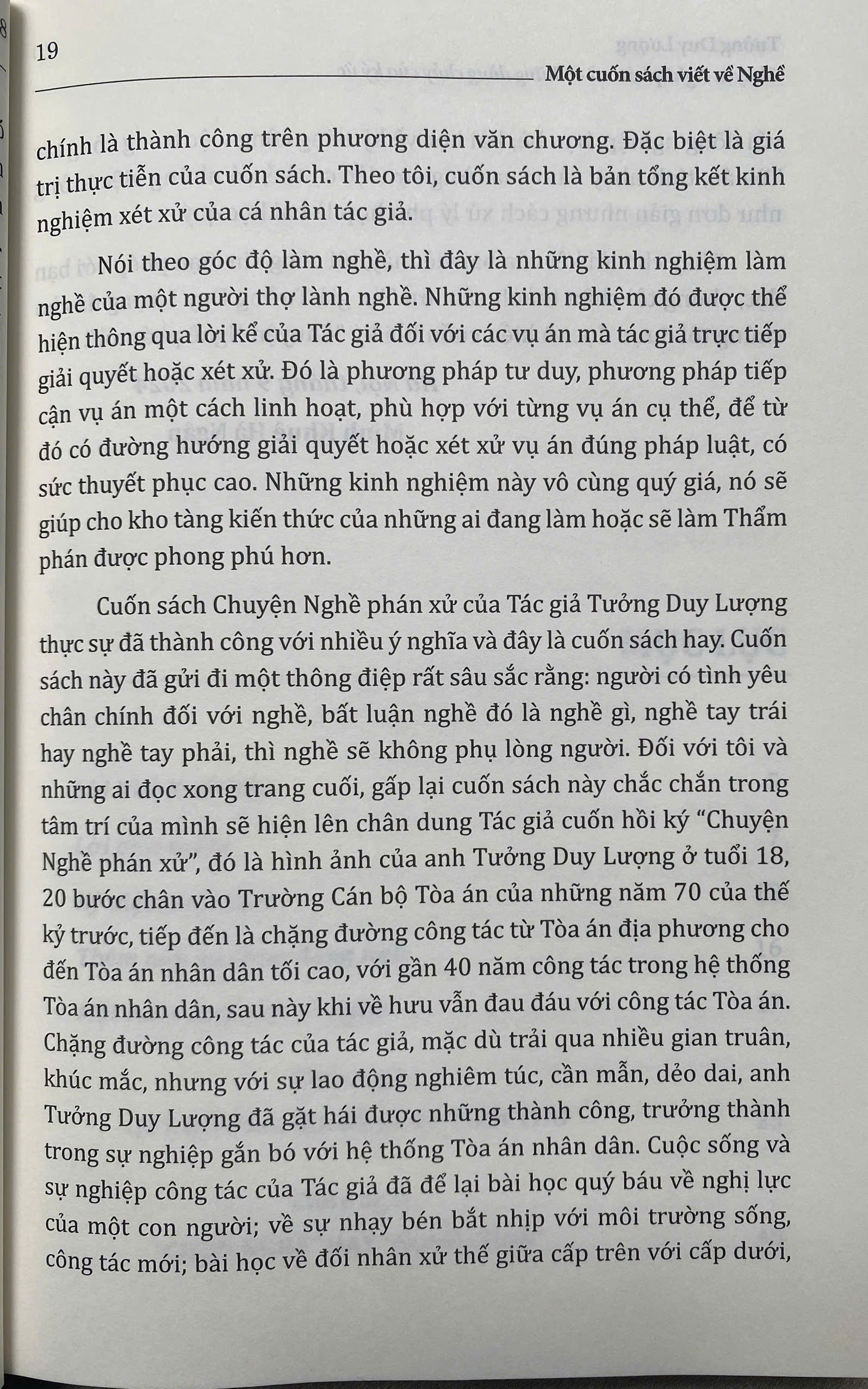 Chuyện Nghề Phán Xử : Những Dòng Chảy Của Ký Ức