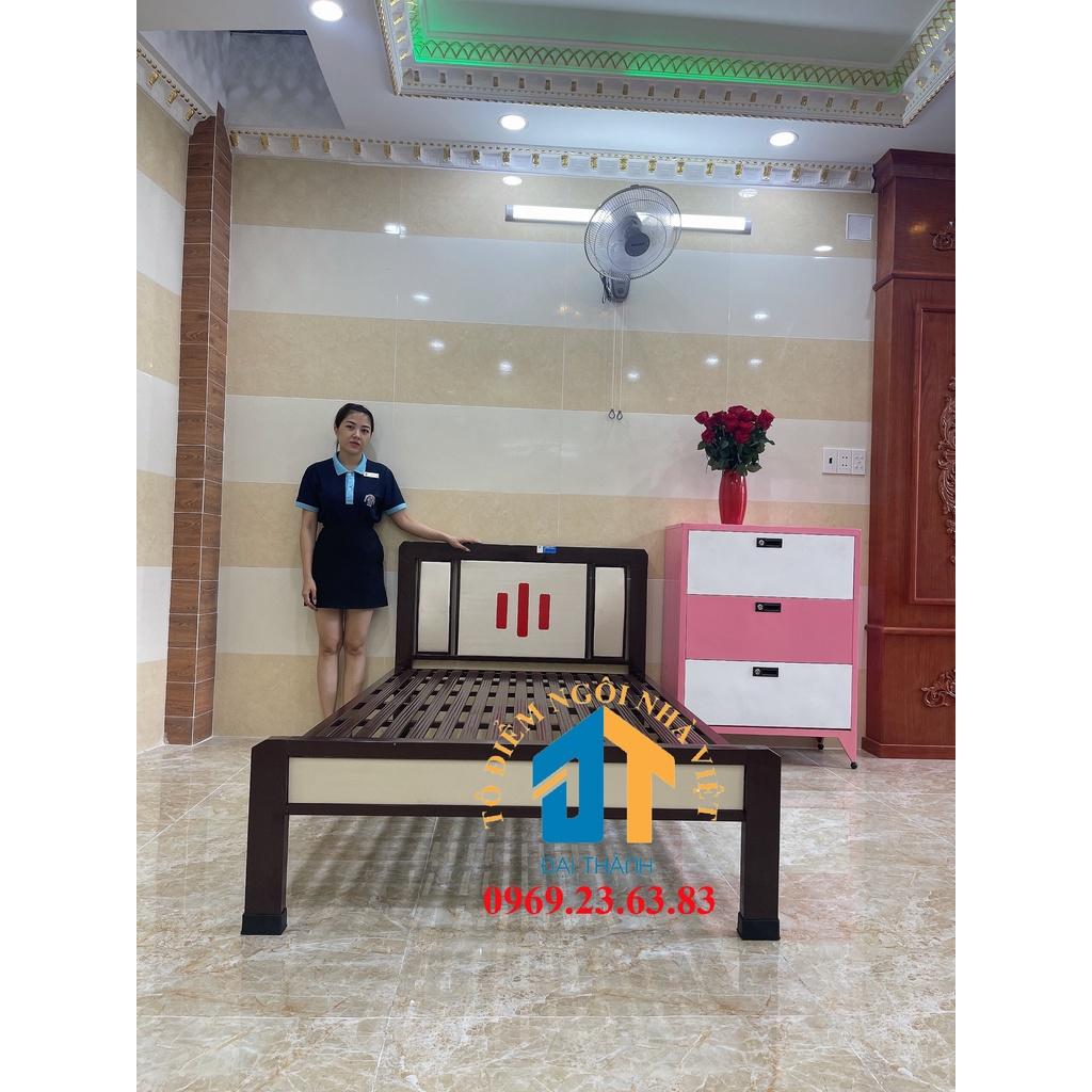 Giường sắt hộp vuông 48 cao cấp Đại Thành 1m6x2m