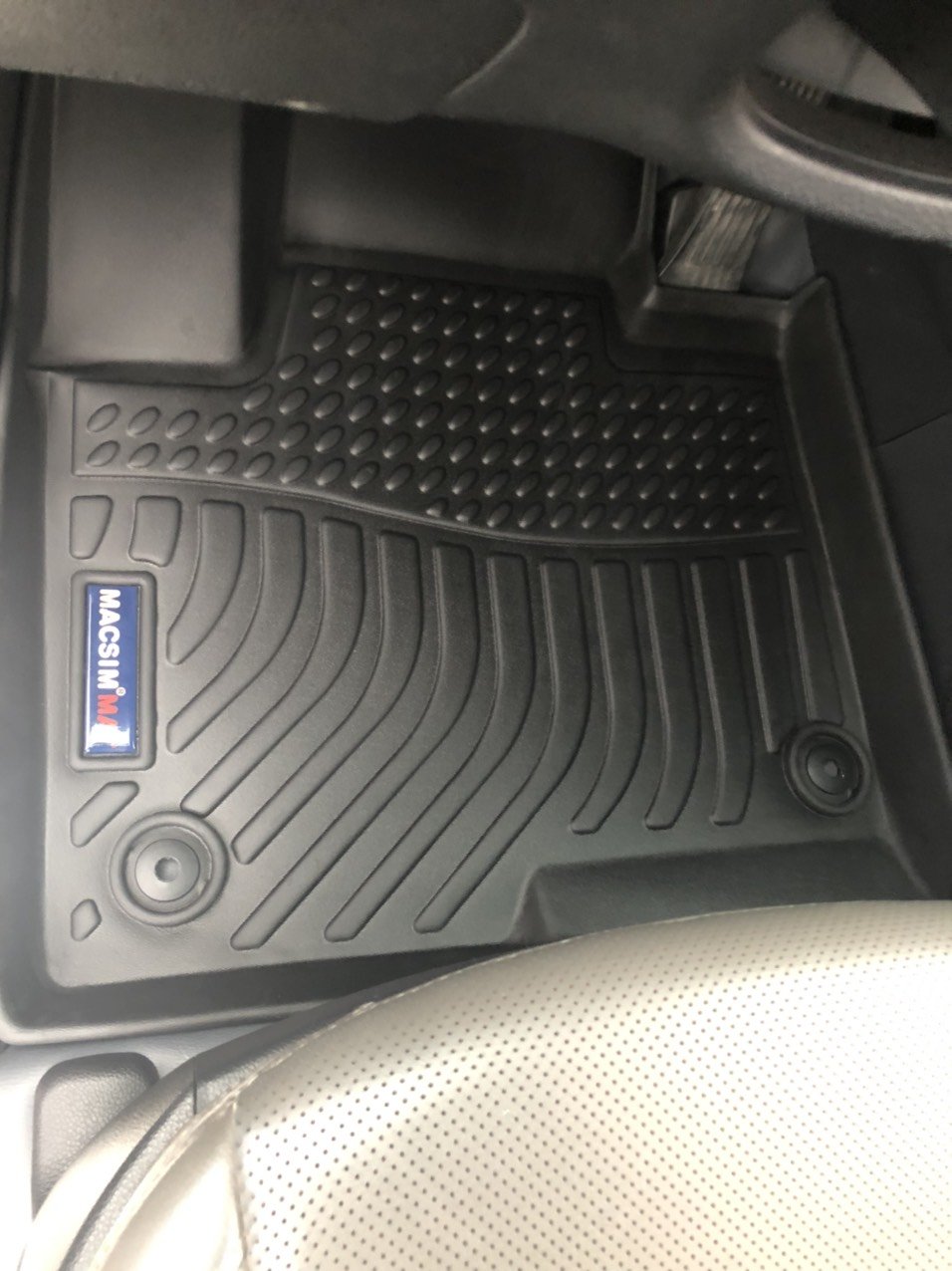 Thảm lót sàn xe ô tô Hyundai Santafe 2013-2018 Nhãn hiệu Macsim chất liệu nhựa TPE cao cấp màu đen