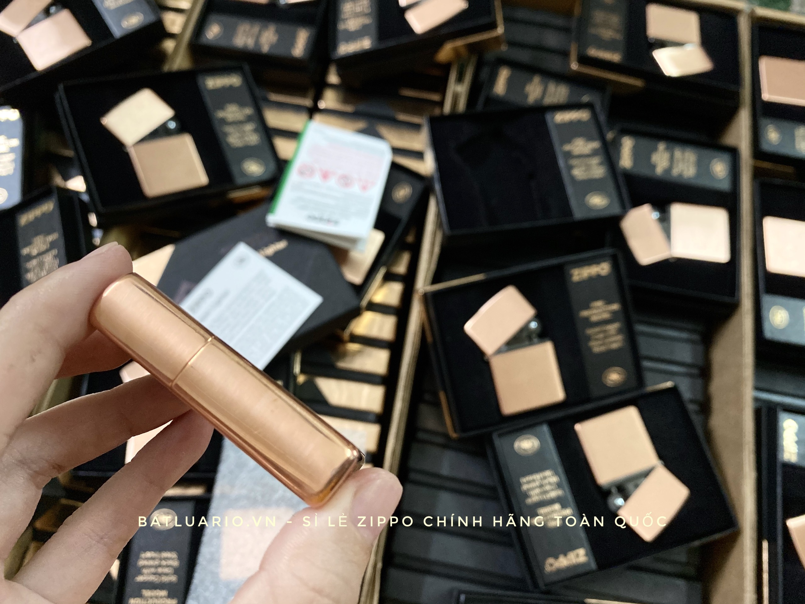 Bật Lửa Zippo 48107 – Zippo Solid Copper – Zippo Copper Case With Black Coated Stainless Steel Insert – Zippo Đồng Đỏ Nguyên Khối 2022