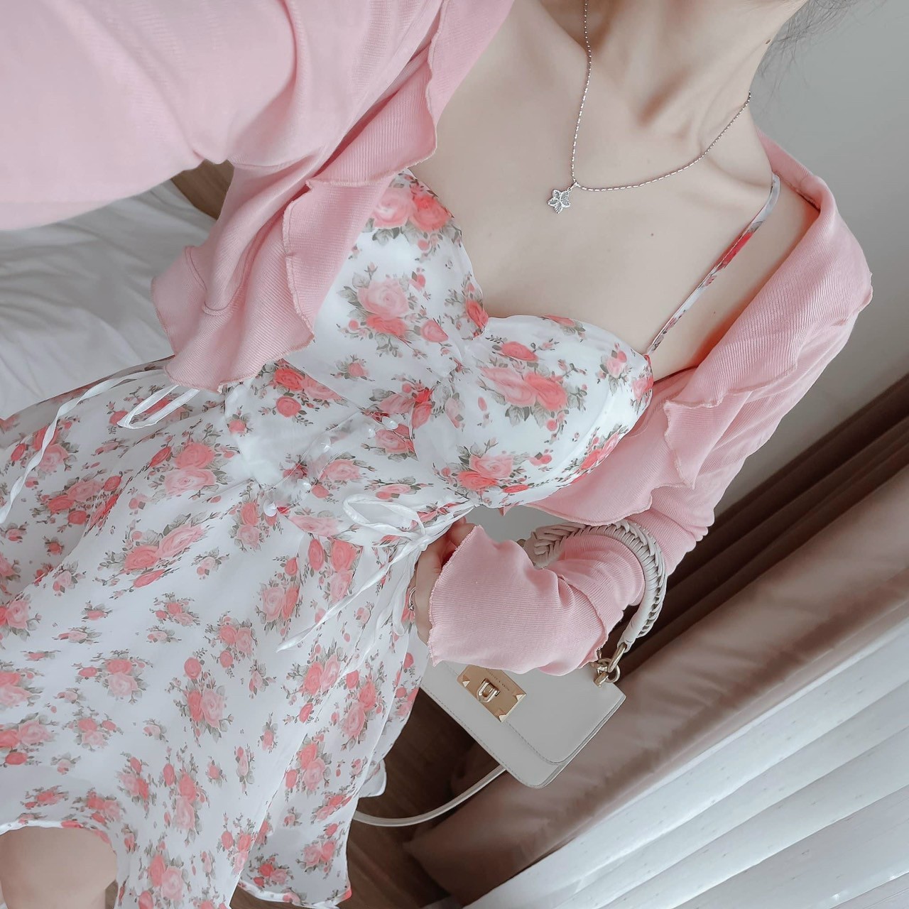 SÉT ÁO KHOÁC KÈM ĐẦM VOAN HOA ĐÍNH CƯỜM