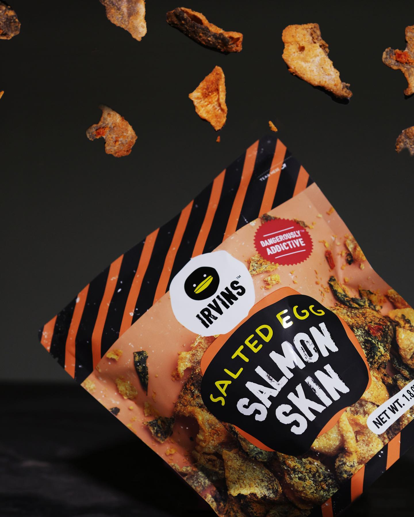 Da cá hồi trứng muối Salted Egg Salmon Skin 80g IRVINS