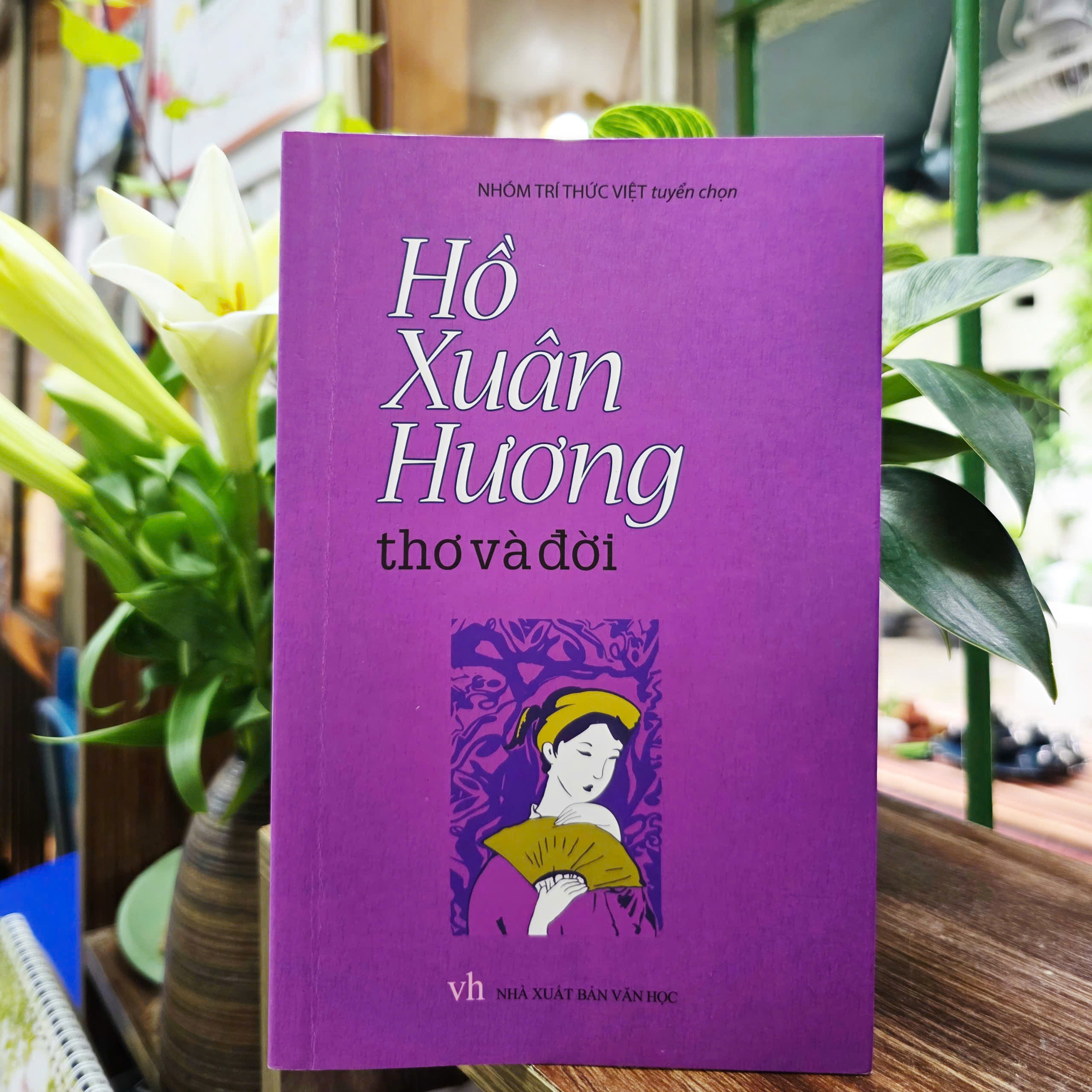 Sách - Hồ Xuân Hương thơ và đời