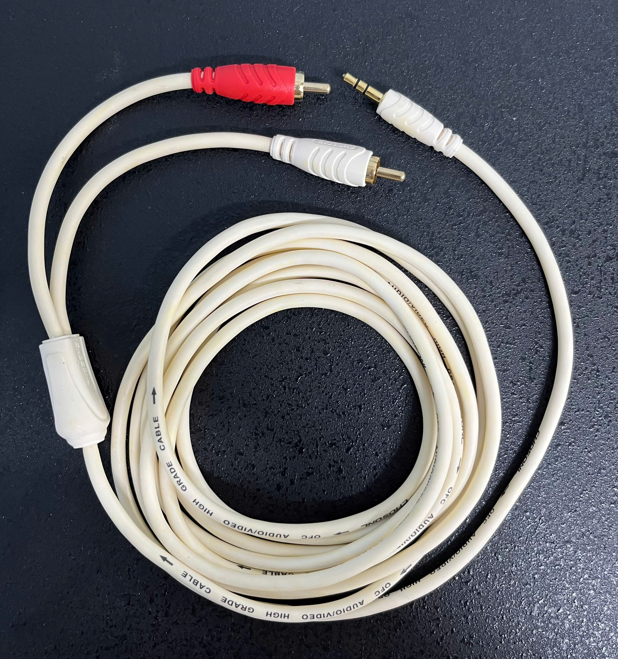 Dây AV 3.5ly ra 2 Bông Sen(RCA) Màu Trắng - Hàng Chính Hãng