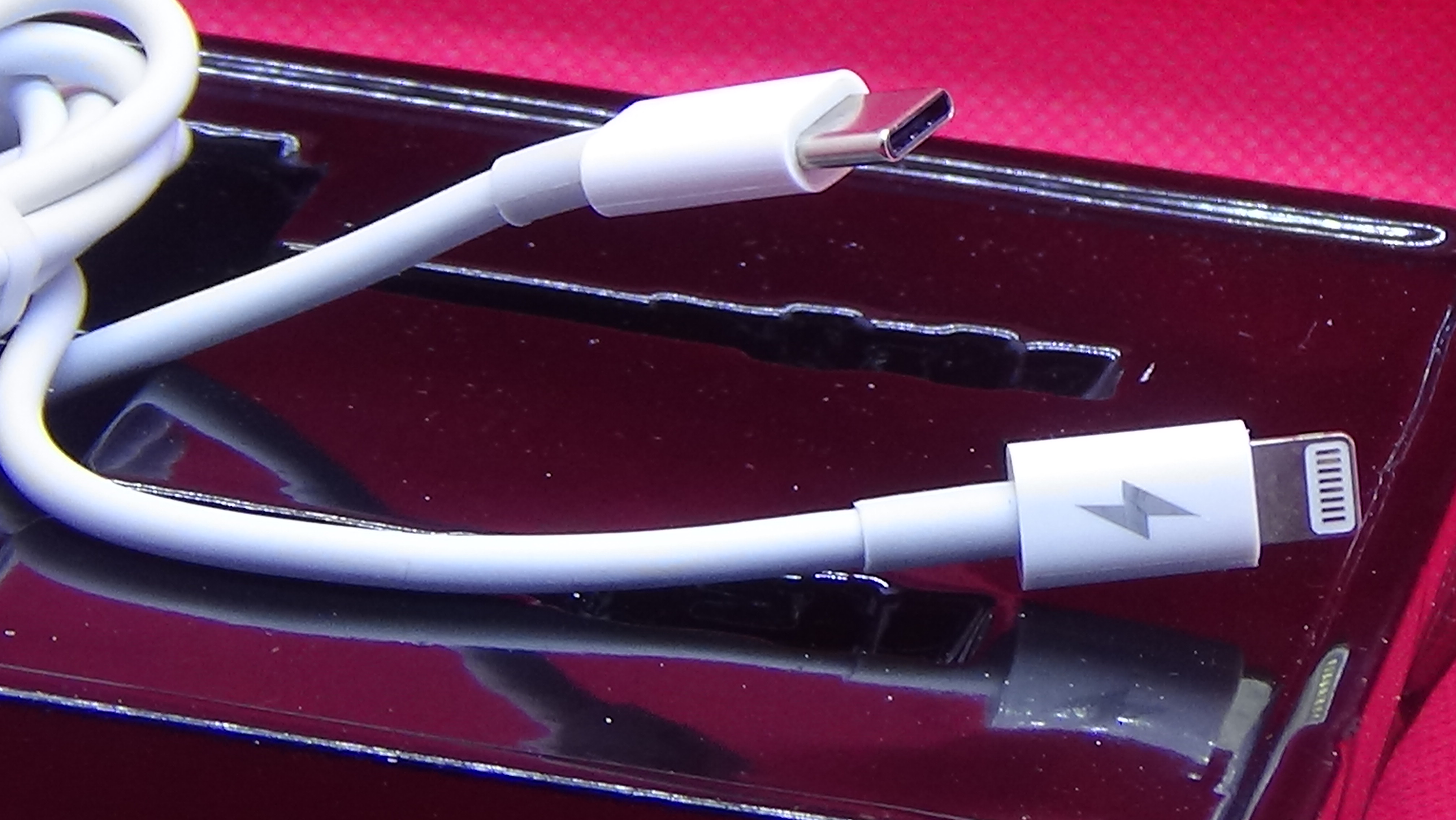 Dây Cáp Sạc USB Type-C To Lightning Hỗ Trợ Sạc Nhanh Cho iPhone hàng nhập khẩu