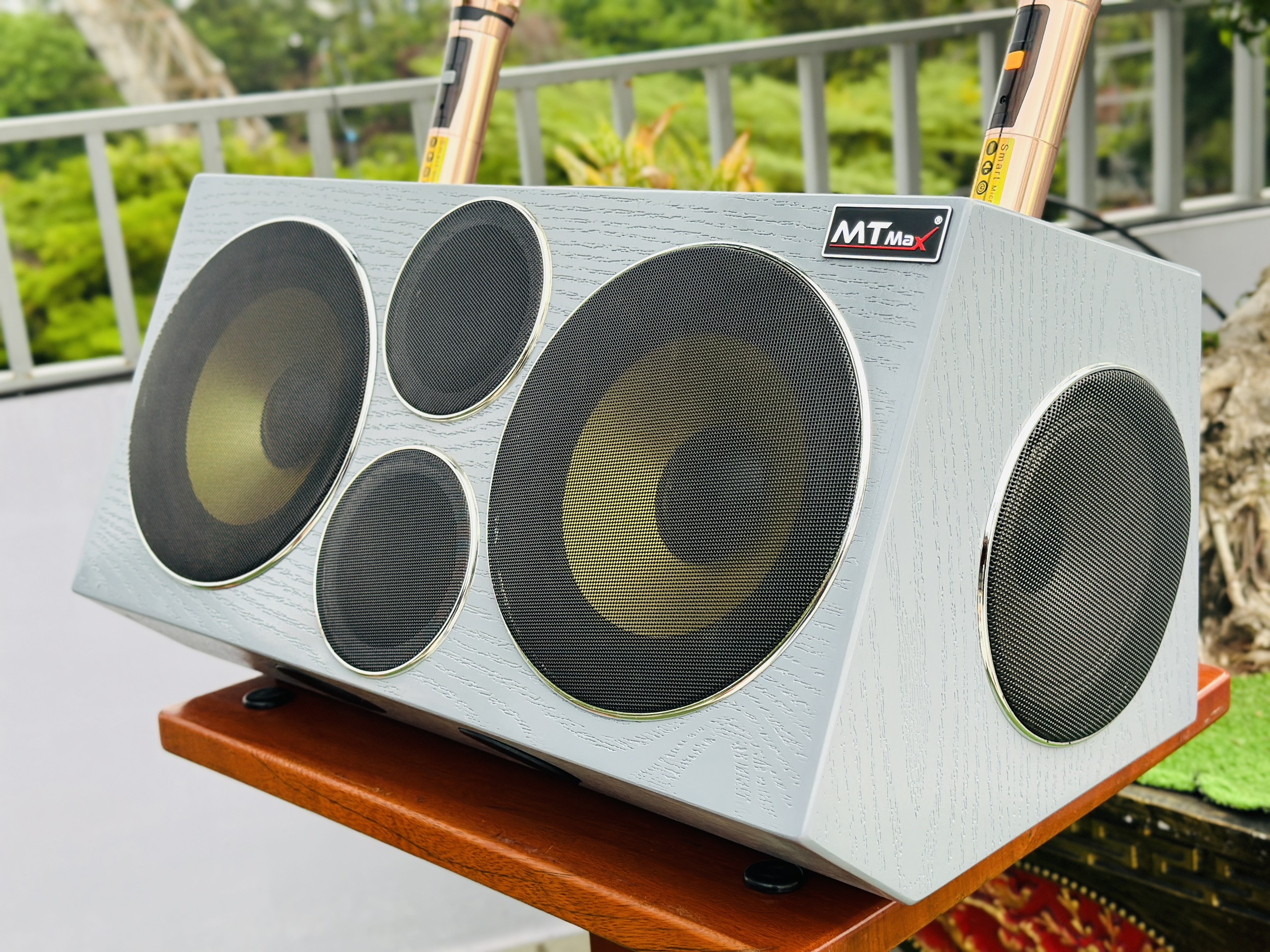Loa Karaoke Mới Nhất 2024 - Loa Bluetooth MTMAX K3 Pro - Hệ Thống 6 Loa 3 Đường Tiếng Công Suất Lớn 500W, Bass Đôi 2 Tấc, Âm Thanh Mạnh Mẽ, Đi Kèm 2 Micro Cao Cấp, Bảo Hành Chính Hãng 12 Tháng, Hàng Chính Hãng