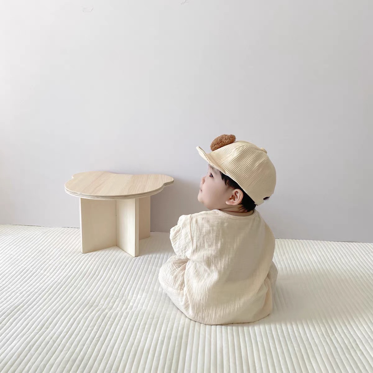 Mũ lưỡi trai cho bé trai bé gái đính gấu ngộ nghĩnh chất liệu nhung tăm, nón cho bé phong cách hàn quốc