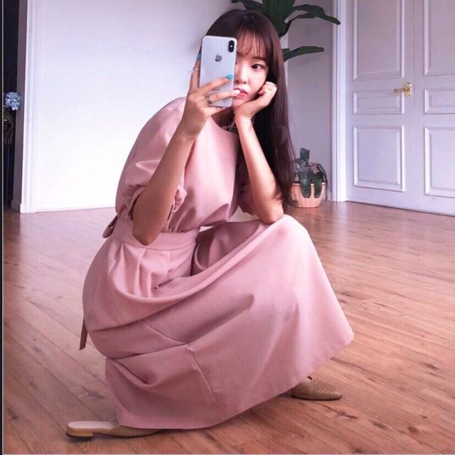 Đầm váy hồng nút sau cột eo