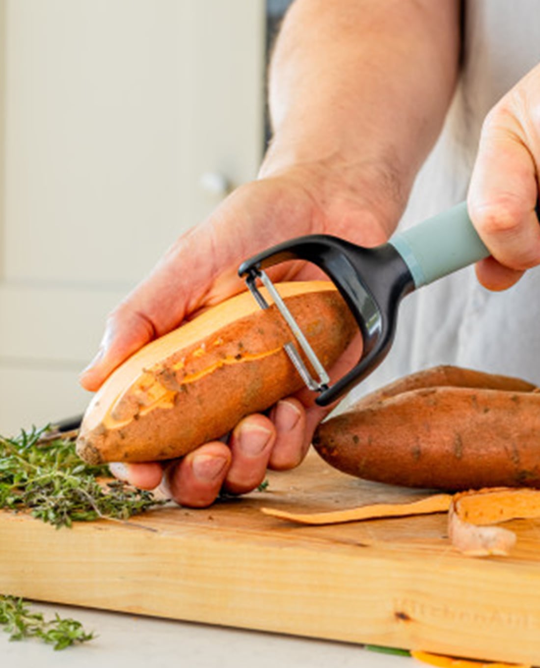 Dụng cụ nạo gọt vỏ KitchenAid KAS145OHMIG màu xanh hàng chính hãng