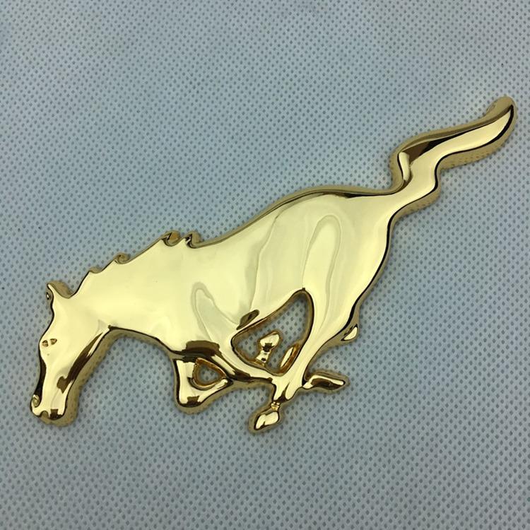 Phong cách mới nhất phù hợp với logo xe Mustang sửa đổi trong mạng tiêu chuẩn Ford mới Mondeo Mustang xe logo kim loại nhãn cơ thể