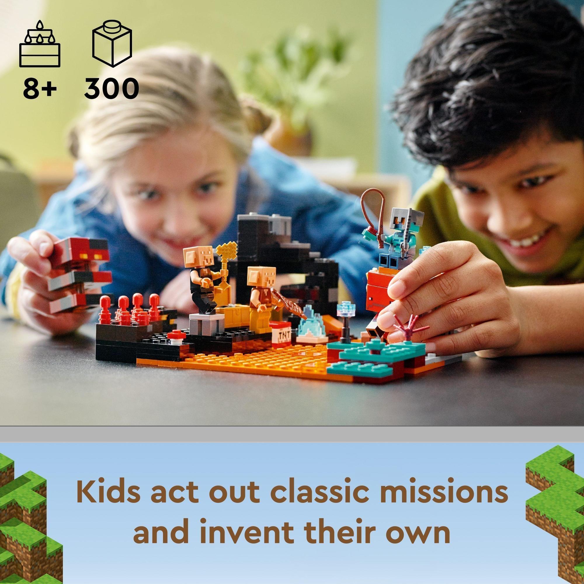 LEGO Minecraft 21185 Trận Đối Đầu Tại Nether (300 chi tiết)