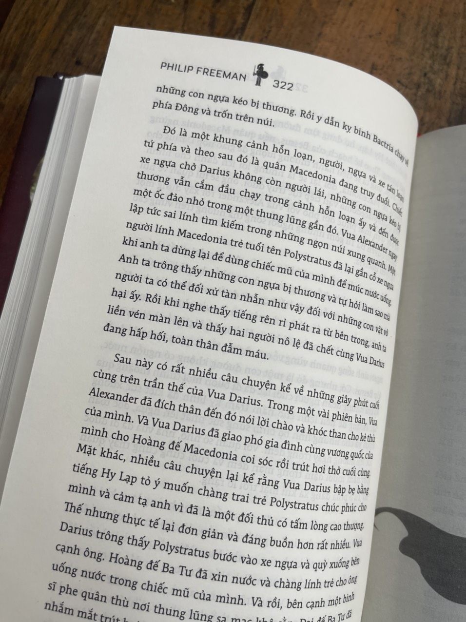 (Bìa cứng áo ôm) ALEXANDER ĐẠI ĐẾ - Huyền thoại xứ Macedonia – Philip Freeman – Dịch giả Nguyễn Vi Thiên Ái - Bách Việt Book - NXB Dân trí