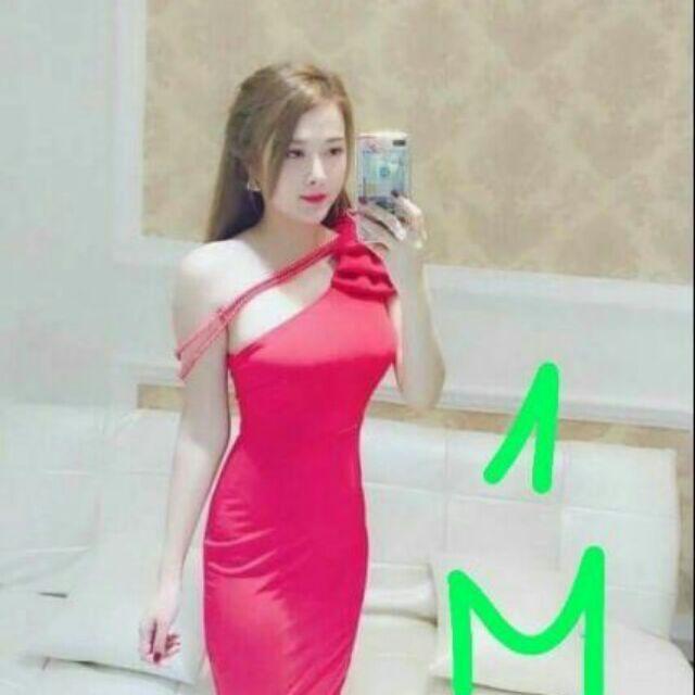 Đầm body lệch vai dây chuỗi