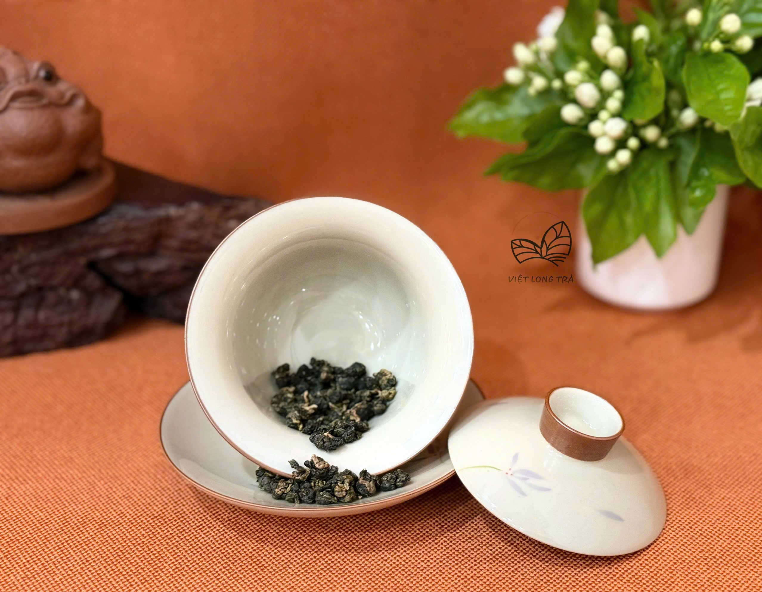 CHÉN KHẢI PHA TRÀ HỌA TIẾT HOA LAN VẼ TAY - DUNG TÍCH 145ML - GAIWAN