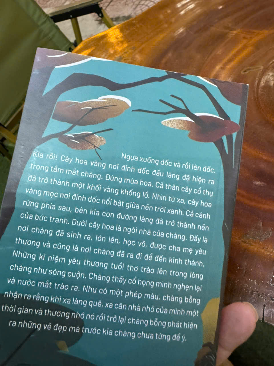 (Có chữ ký tác giả) CUỘC PHIÊU LƯU CỦA DŨNG SĨ ÁO VÀNG - Nguyễn Quốc Vương – Lyceum - NXB Văn Học