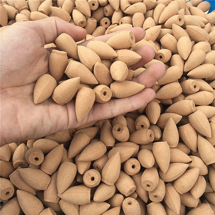 Nụ Trầm Hương Hình Tháp Bộ Từ 45 Đến 50 Viên
