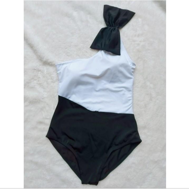 Bikini đồ bơi đi biển một mảnh liền thân lệch vai phối nơ trắng đen đi biển đi bơi đẹp VATIXA BKN66