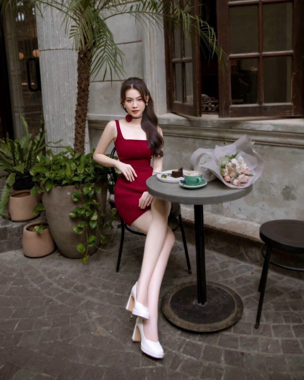 ĐẦM KÈM DÂY BÔNG CỔ MÀU Y HÌNH