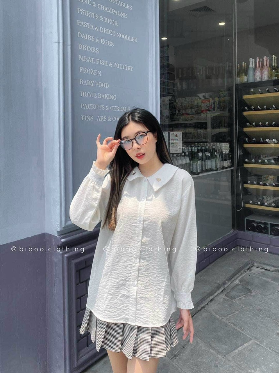 Áo sơ mi nữ dài tay form rộng thêu trái tim vải đũi 2 màu trẻ trung