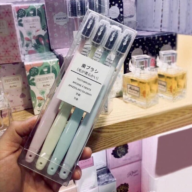 Combo 1 nước giăt July 2 trong 1+ 4 bàn chải đánh răng muji - Hàng nội địa Thái Lan