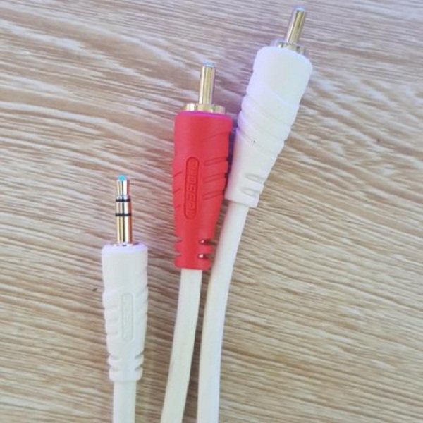 Cáp audio 3.5 ra RCA CHOSEAL 1,8 mét - Hàng Nhập Khẩu