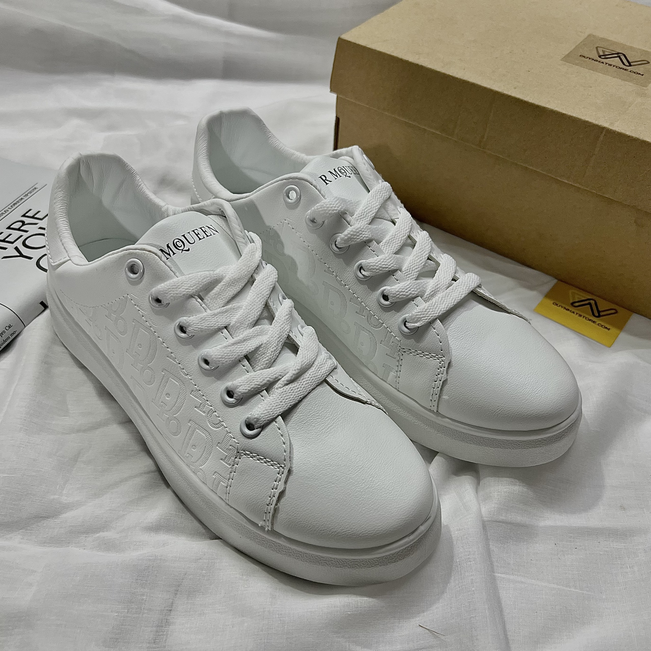 Giày Thể Thao Nữ Màu Trắng Phối Chữ Full Trắng Duy Nhật Store Xinh Sang Bonsai Uzzang Đẹp Cao 2cm Êm Sneaker Bata Trendy