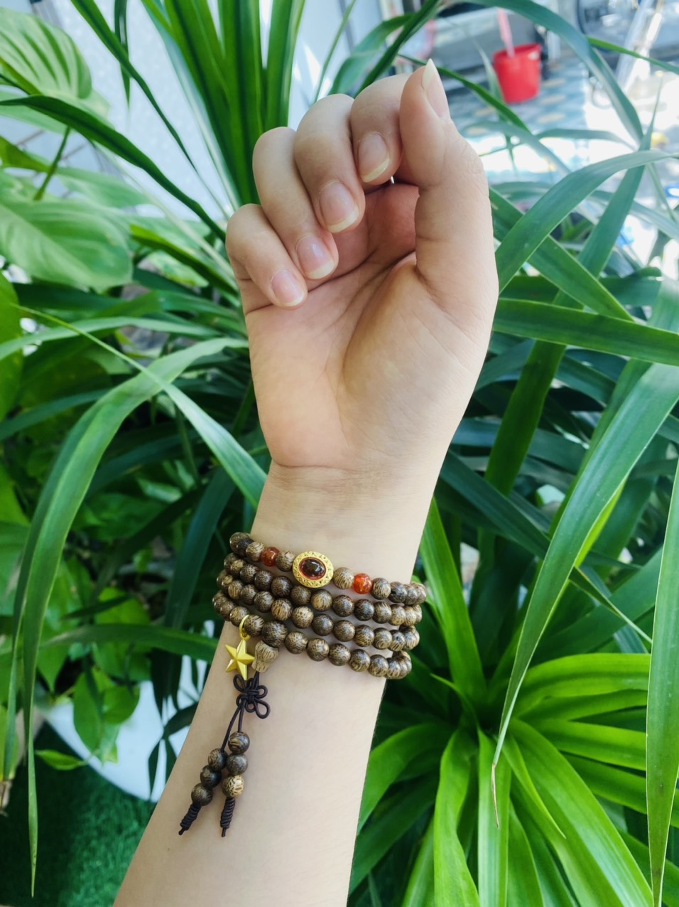 Vòng tay Trầm Hương tốc mix charm phong thủy