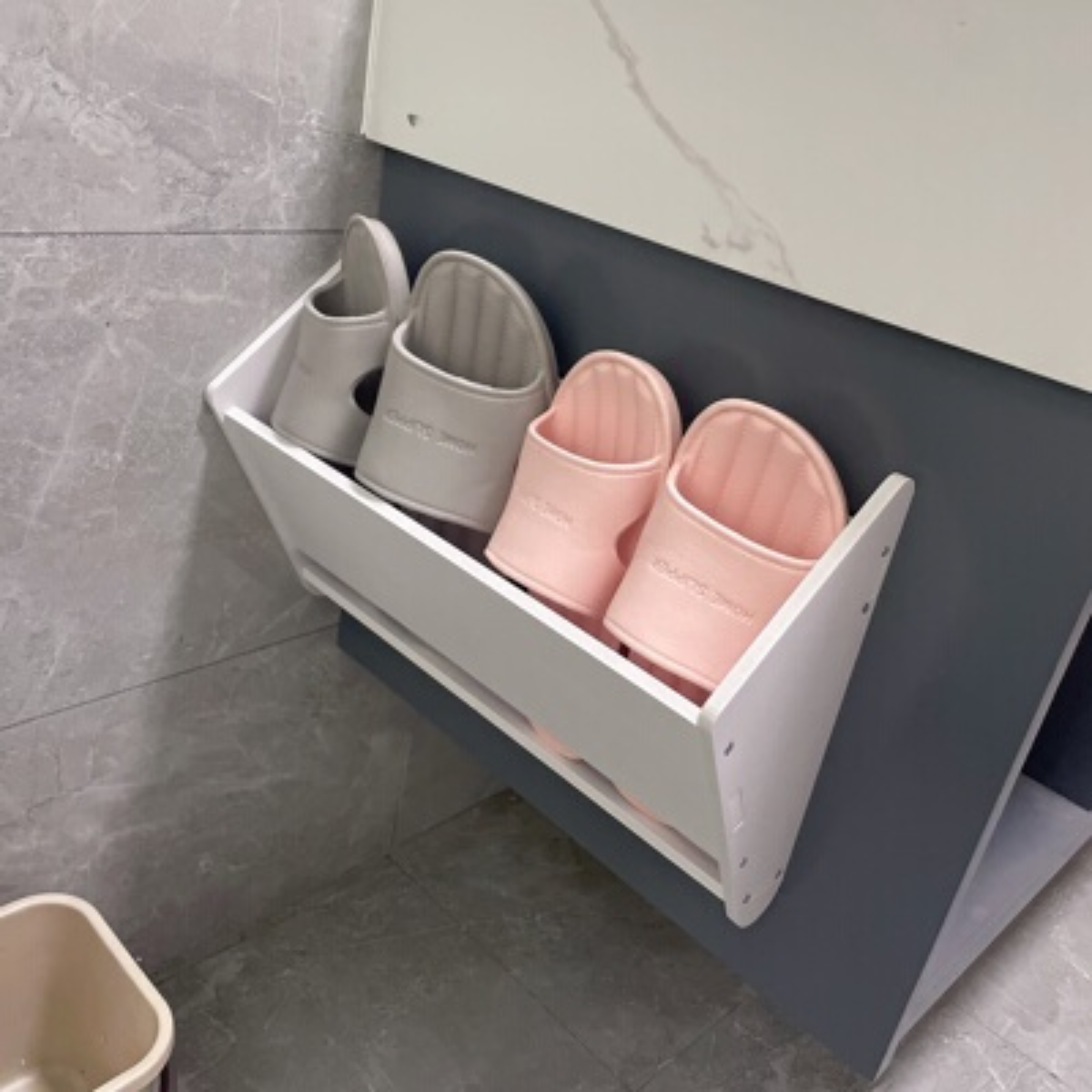 Kệ Giày Dép Treo Tường Chống Nước Không Cần Khoan Tường, Kệ Giầy Dép Gỗ Nhựa Cao Cấp Lắp Ghép Hàn Quốc_Lốc Xoáy
