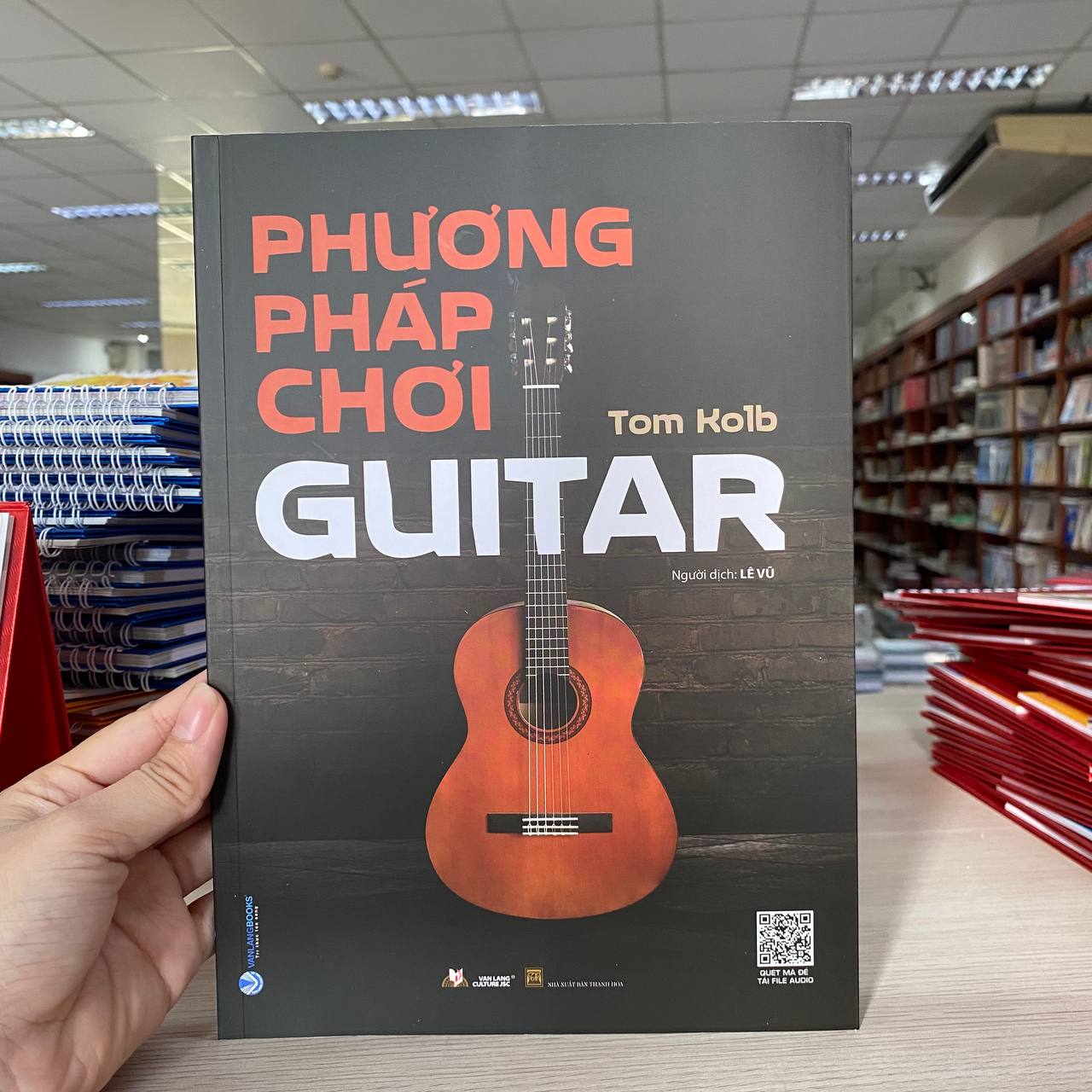 Phương Pháp Chơi Guitar - Sách Văn Lang