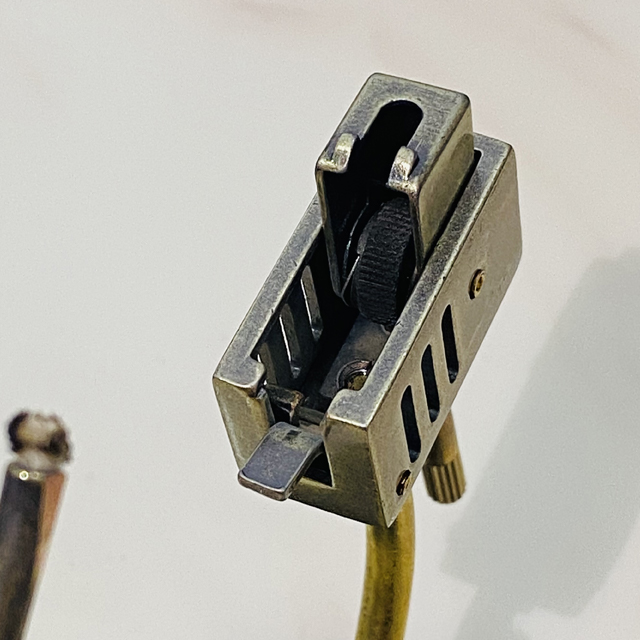 Vỏ Hột Quẹt Bật Lửa Thủ Công Để Bàn Thiết Kế Hình Chim Đẹp Độc Lạ - Dùng Xăng Đá Cao Cấp