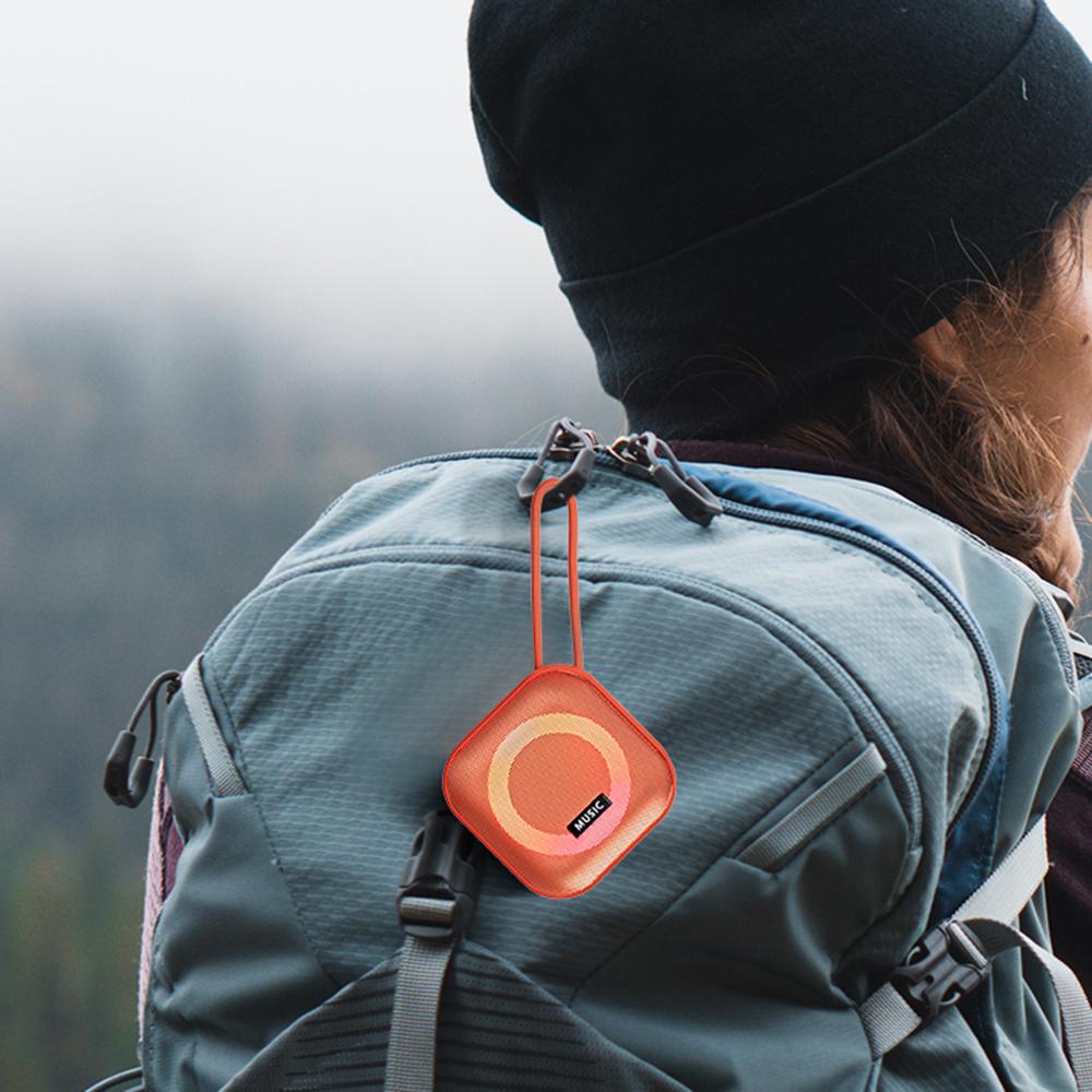 Loa Bluetooth Mini Ngoài Trời Di Động Móc Âm Thanh Mini Loa Siêu Trầm Phát Sáng Âm Thanh Âm Thanh Loa Không Dây Color: green