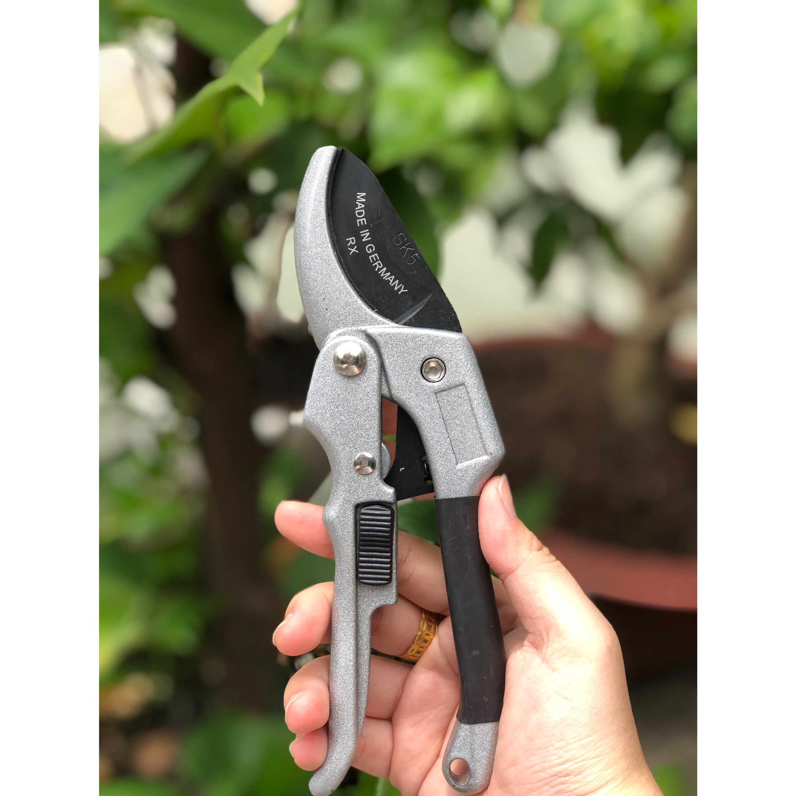 Kéo cộng lực cắt cành chiết cành cao cấp SK-5 làm bằng thép SK-5