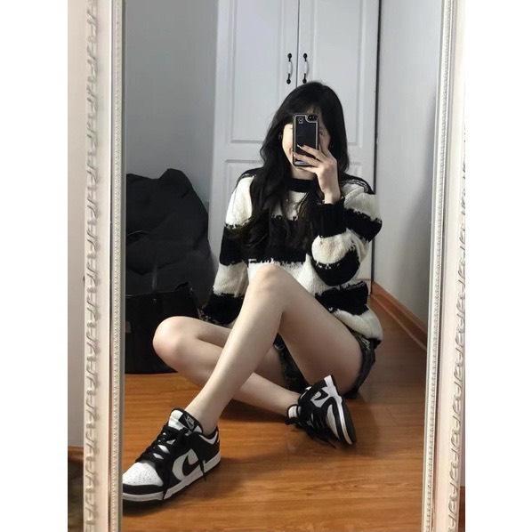 Áo len nữ cổ tròn phối rách kẻ ngang màu đen trắng dài tay form đẹp dáng dài hàng HOT