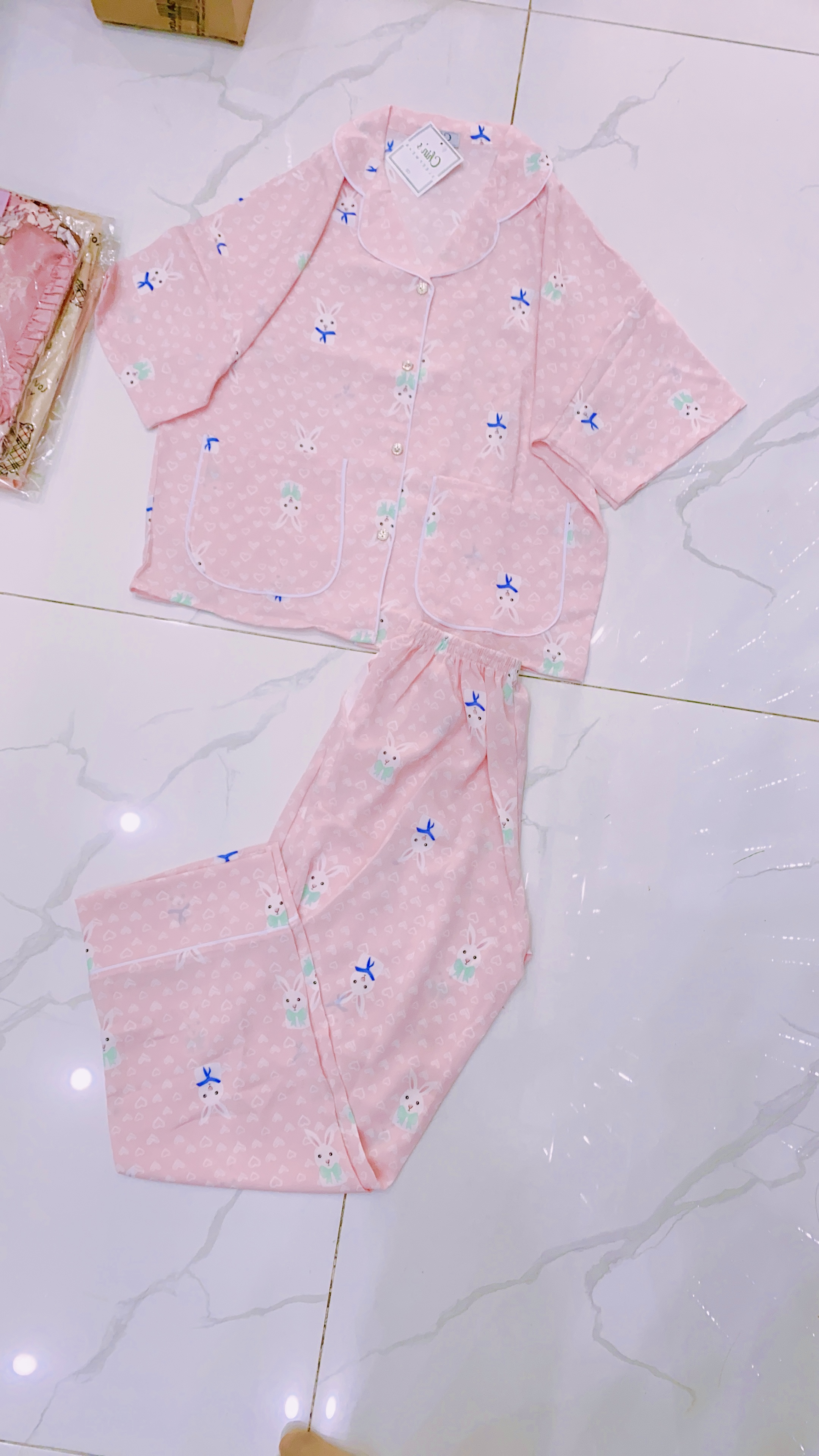 Bộ Pijama Lụa Cánh Dơi Thỏ Trắng size dưới 58kg