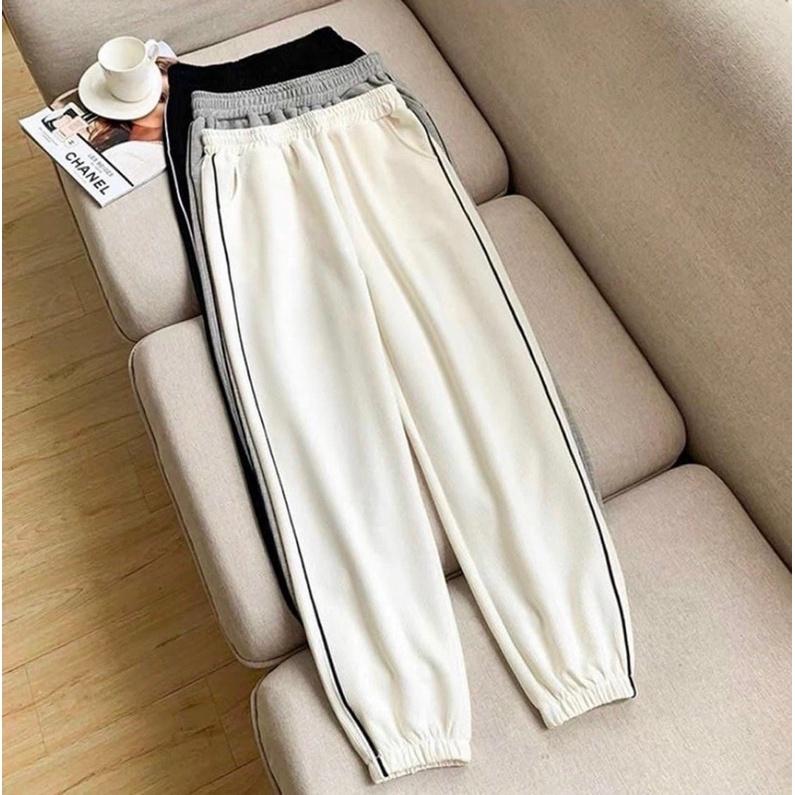 Quần Jogger Nữ 1 Sọc Dáng Rộng Ống Bo Vải Thun Tăm Thể Thao 3 Màu Siêu Xinh